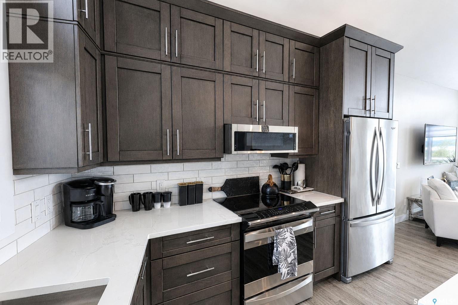 101 Jacobson DRIVE - 11
