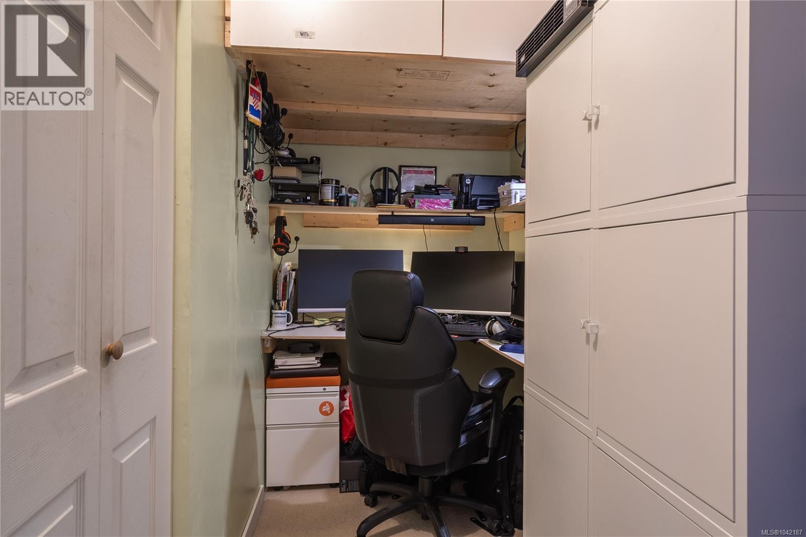 #4 3338 Whittier Ave - 30