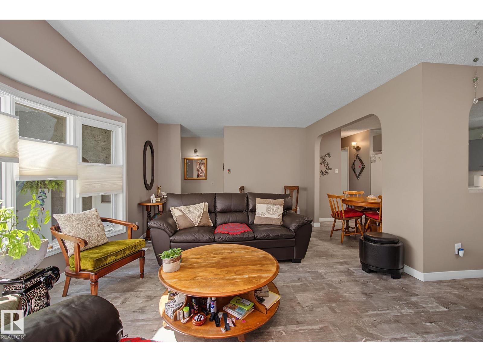 3212 73 ST NW - 15