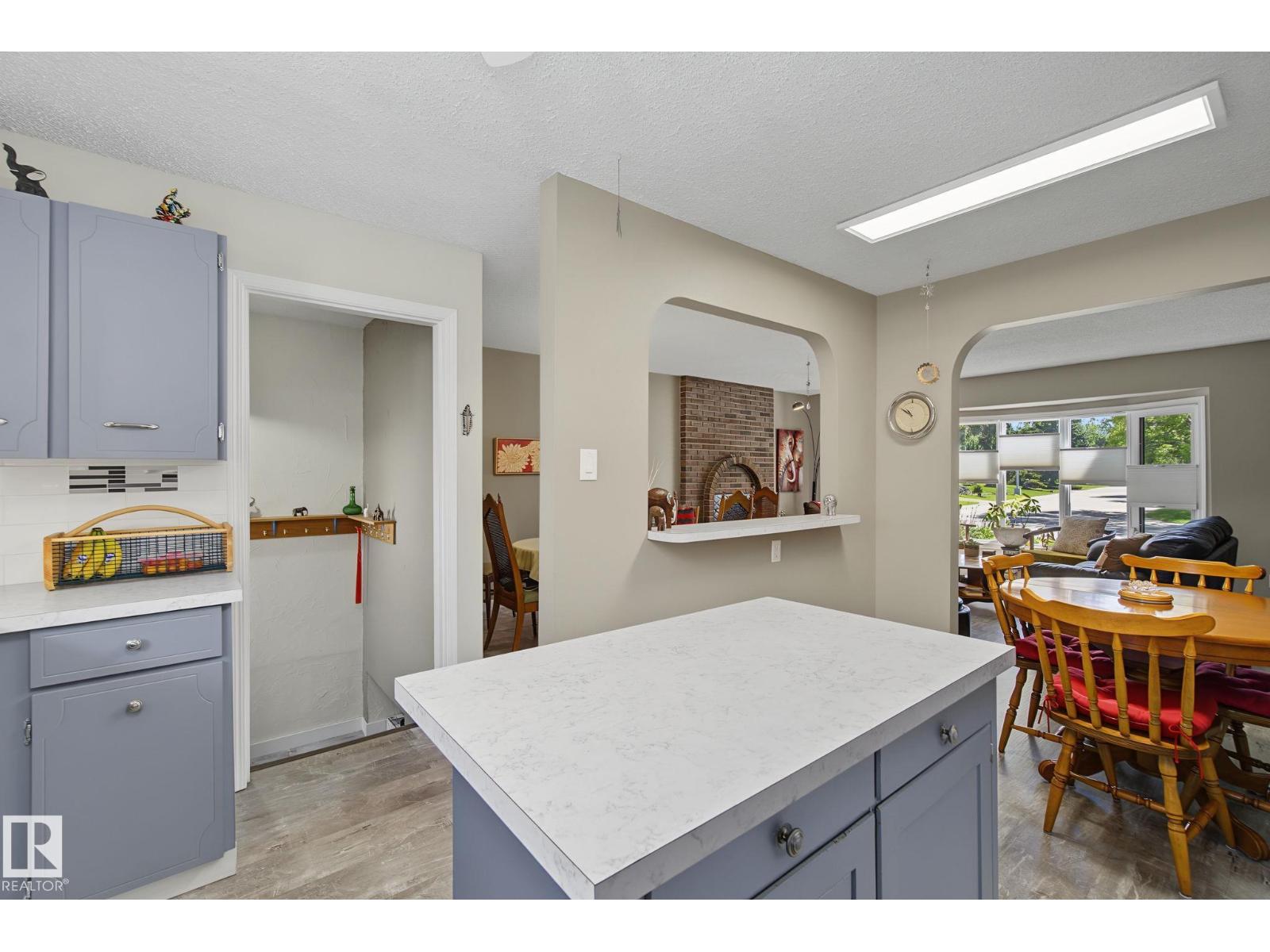 3212 73 ST NW - 22