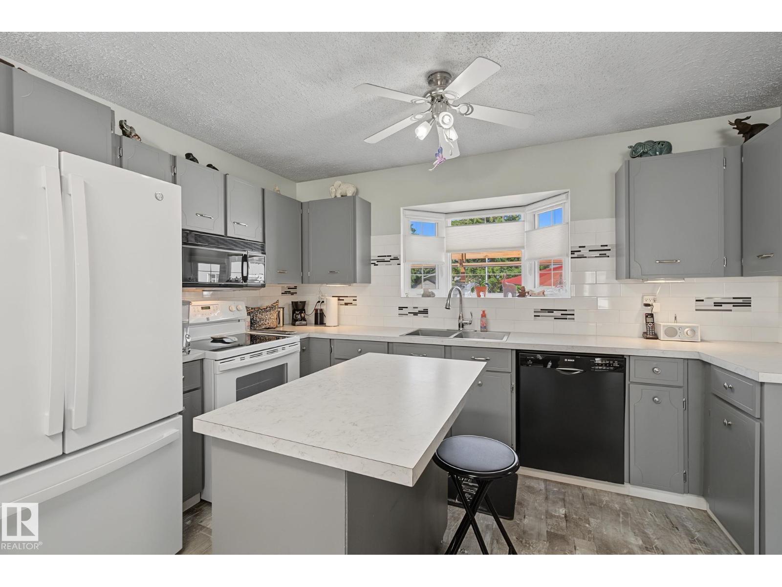 3212 73 ST NW, Kameyosek, Edmonton photo 4