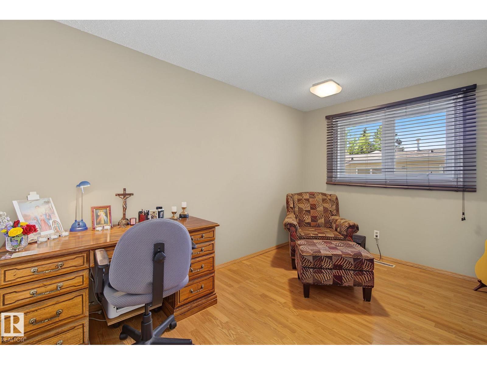 3212 73 ST NW - 29