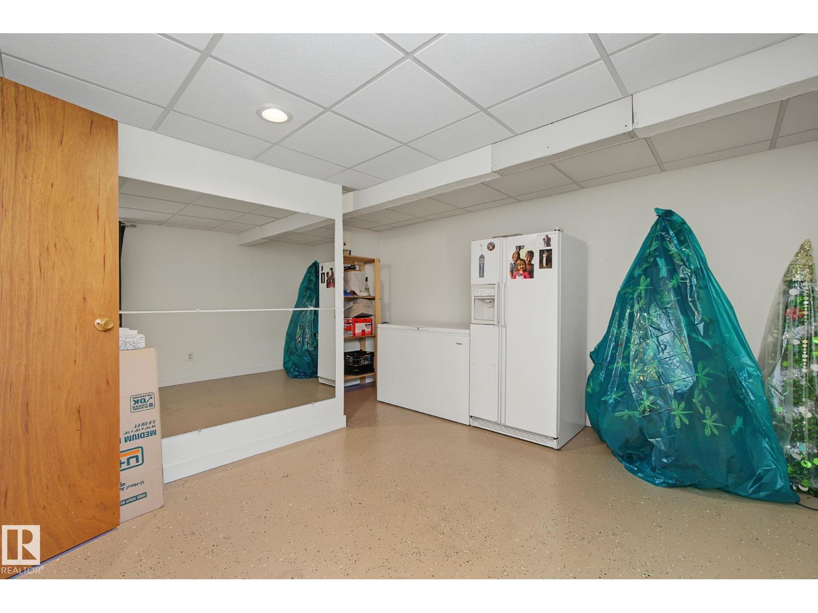 3212 73 ST NW - 47