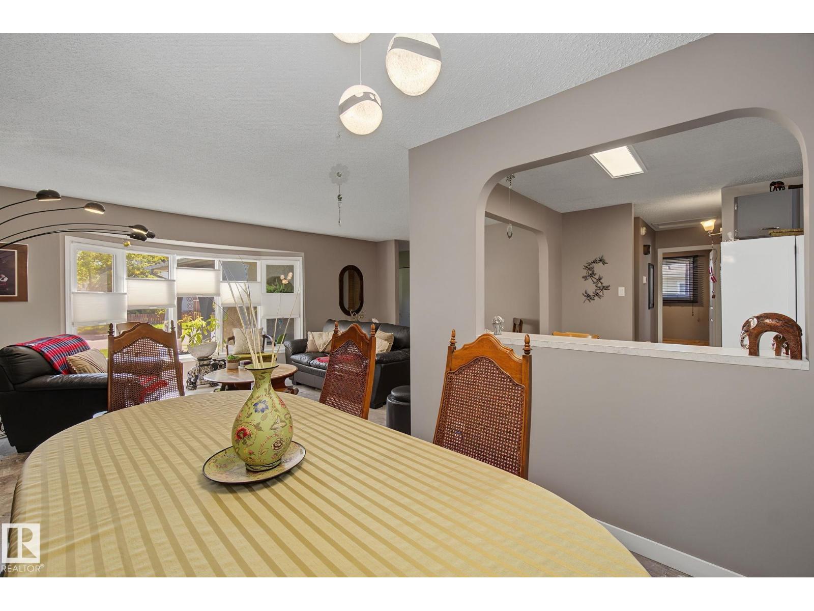 3212 73 ST NW - Image 18