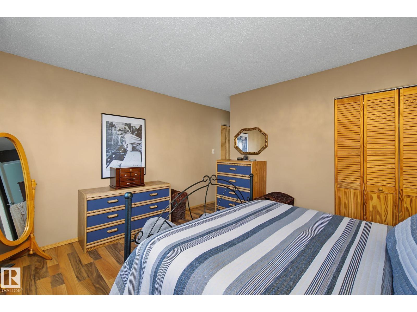 3212 73 ST NW - 26