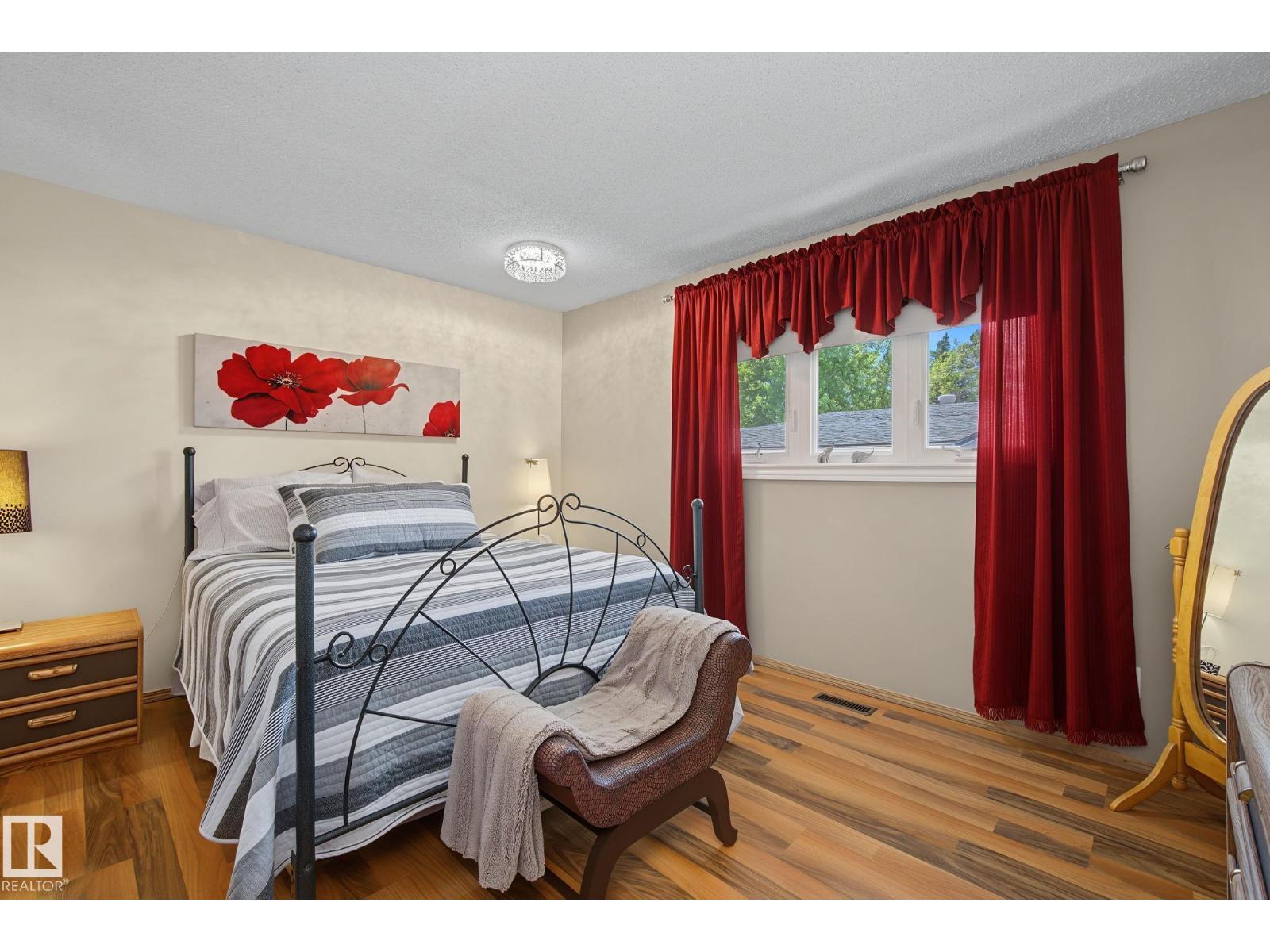 3212 73 ST NW - 25