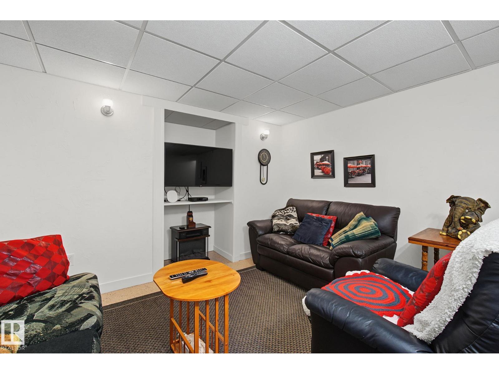 3212 73 ST NW - Image 43