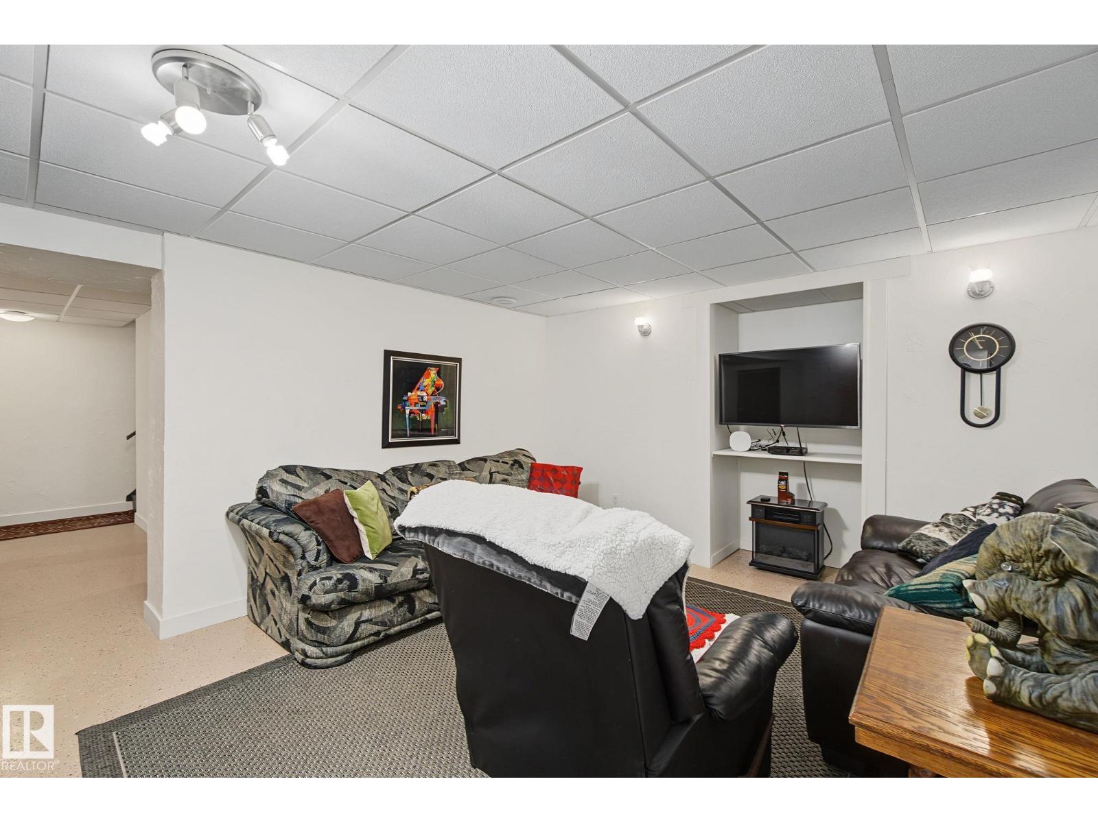 3212 73 ST NW - Image 42