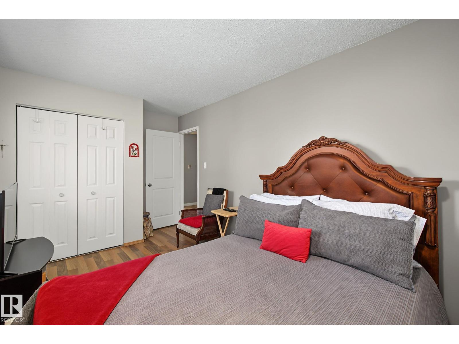 3212 73 ST NW - 34