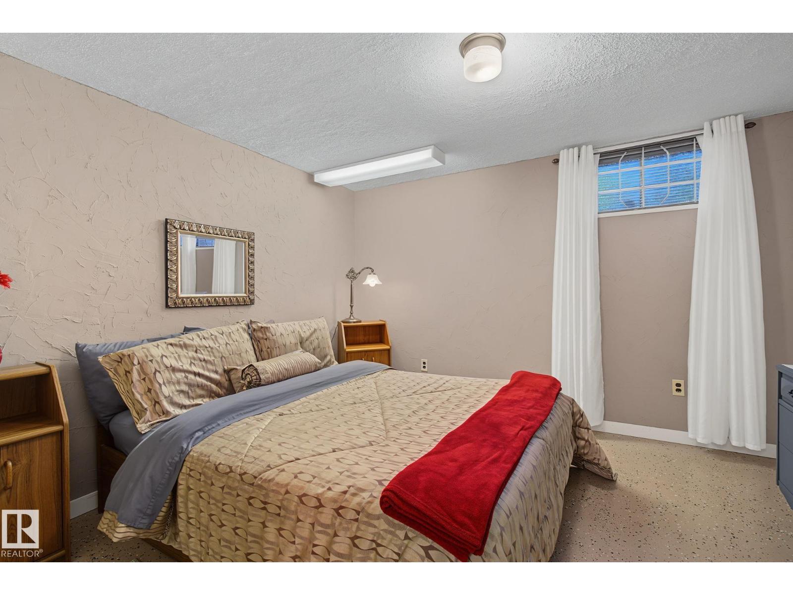 3212 73 ST NW - 50