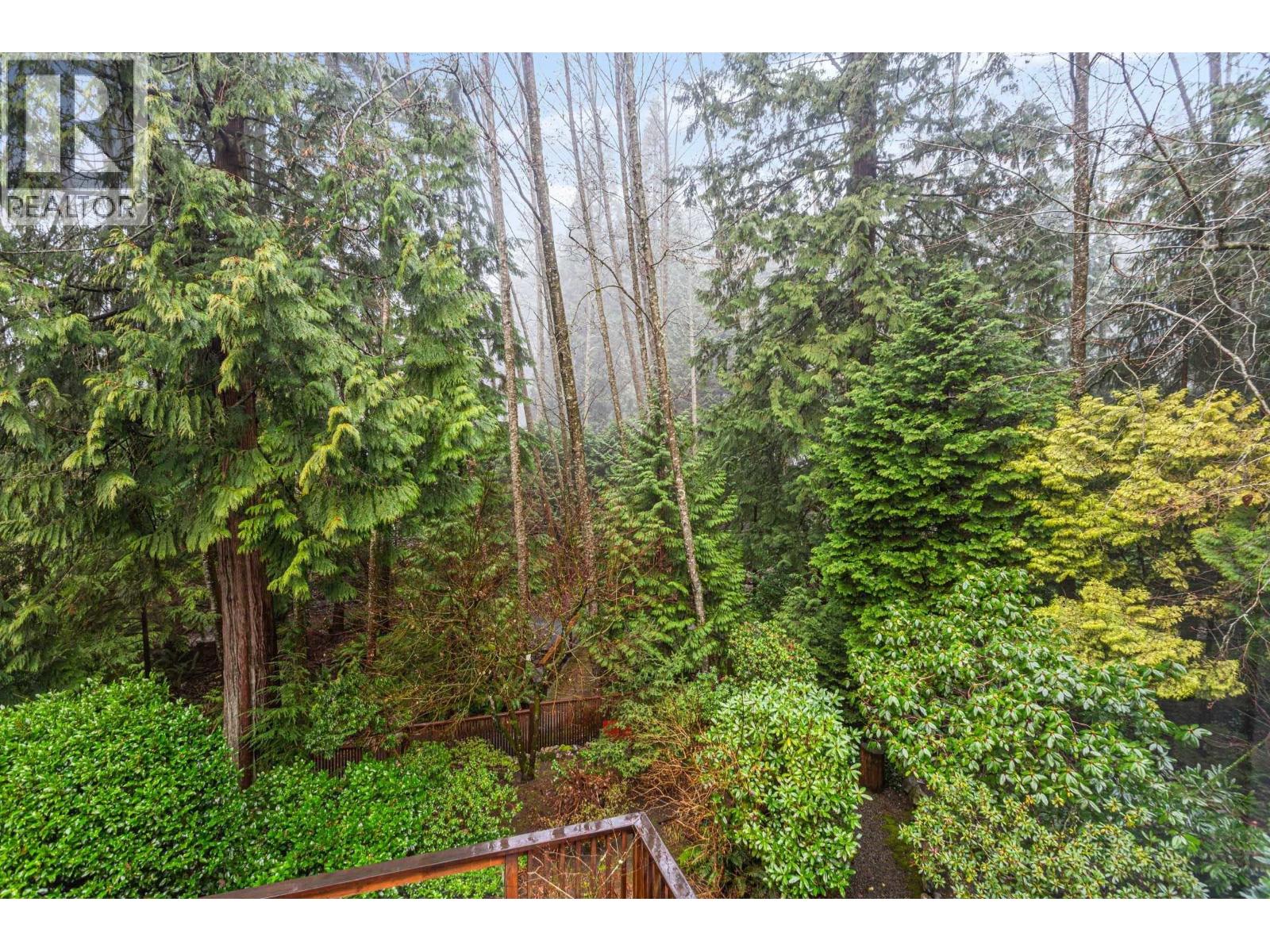 5639 WHITE PINE LANE, North Vancouver