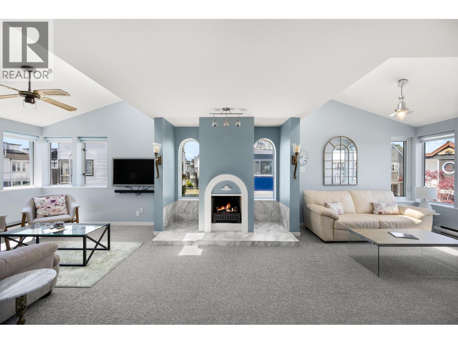 #1-3459 RIVER Road West, Delta