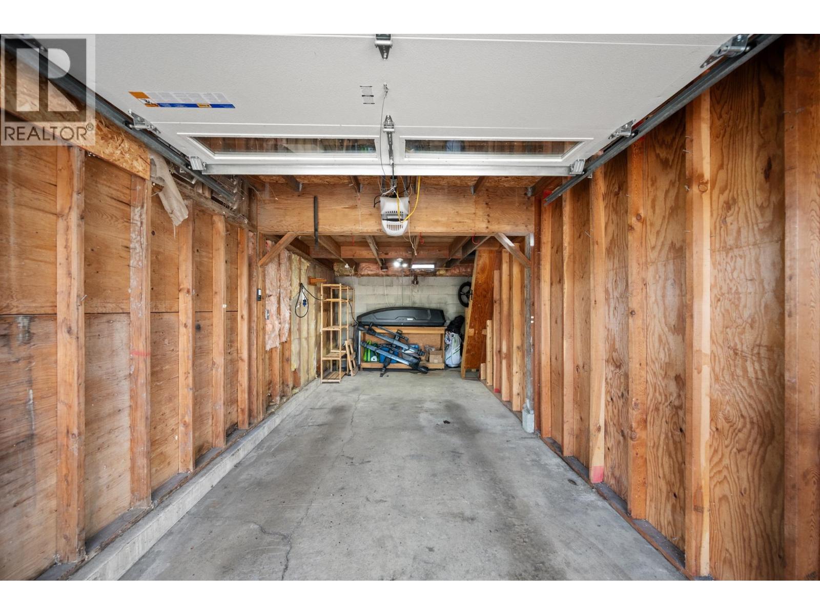 #1-3459 RIVER Road West, Delta