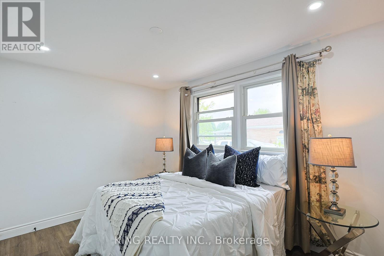 54 TWEEDSMUIR AVENUE - Image 18