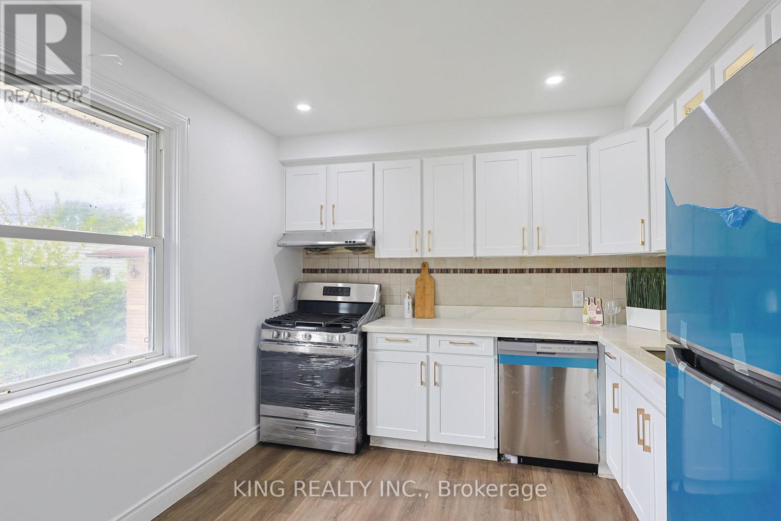54 TWEEDSMUIR AVENUE - Image 21