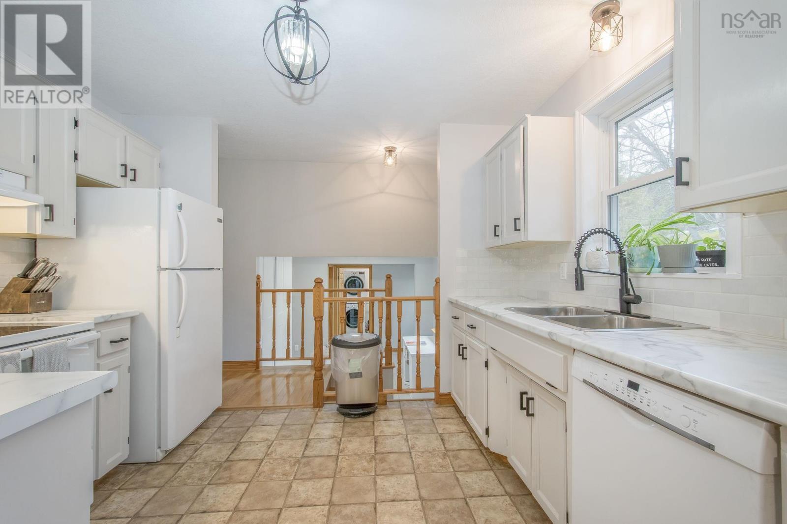 882 Shawn Drive - 13