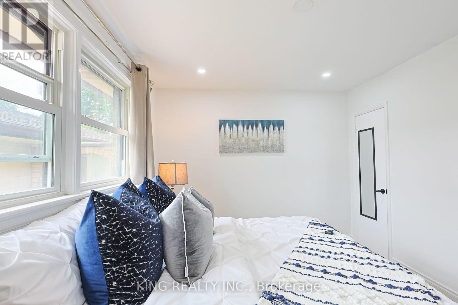 54 TWEEDSMUIR AVENUE - Image 17