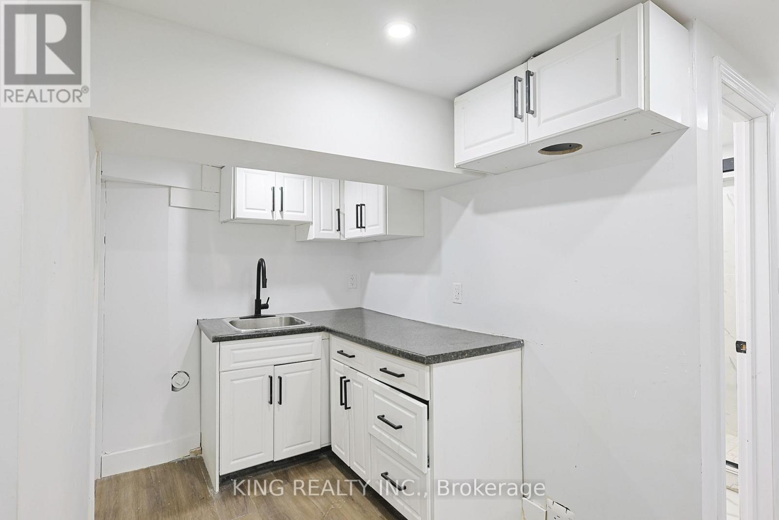 54 TWEEDSMUIR AVENUE - Image 28