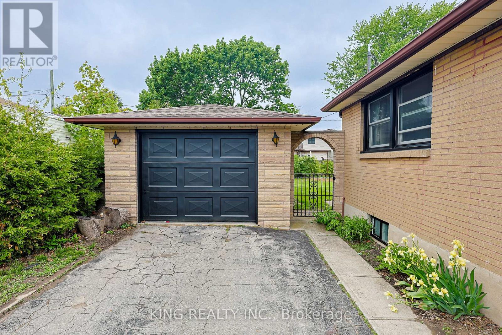 54 TWEEDSMUIR AVENUE - Image 45