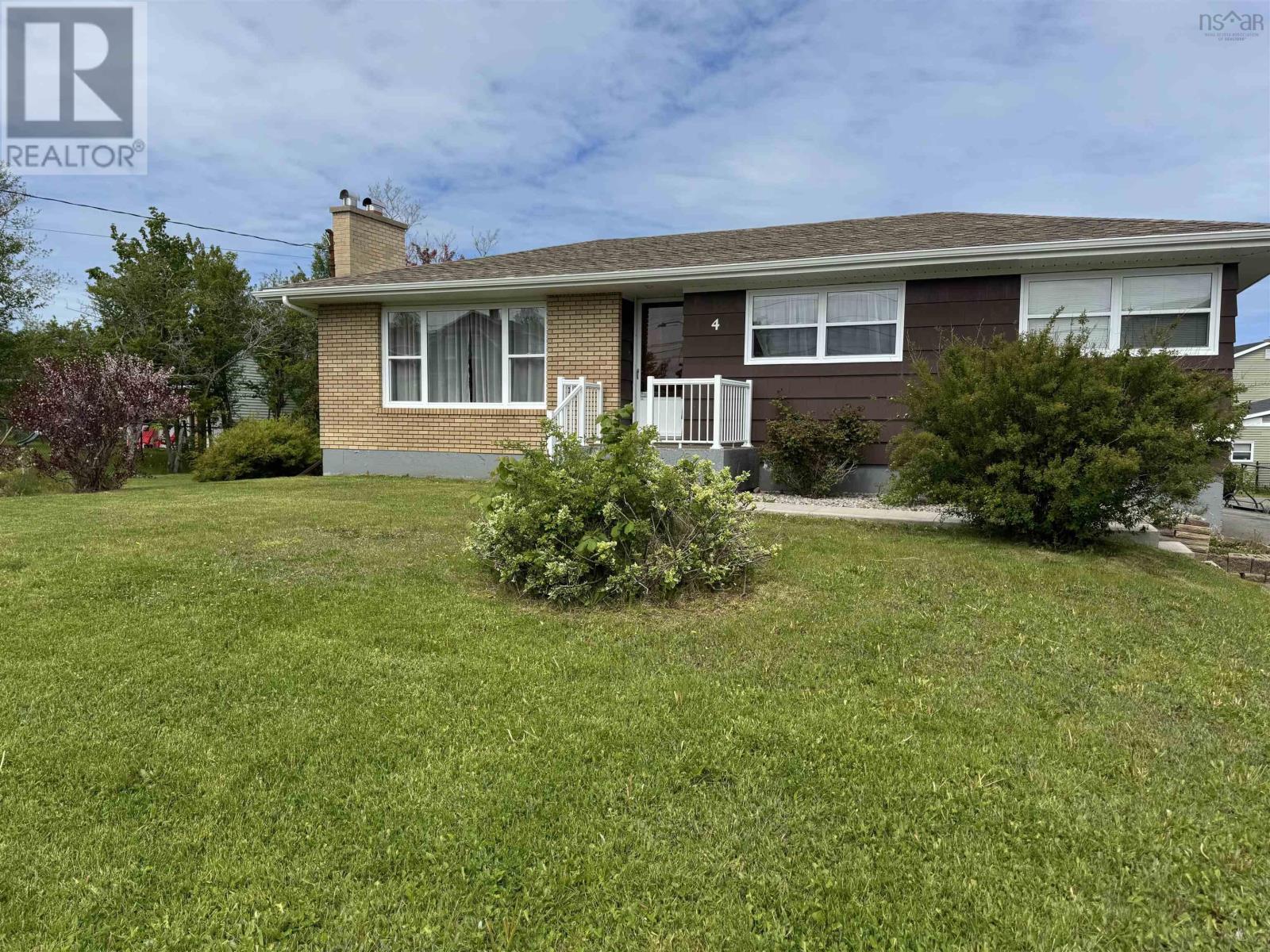 4 MacAulay Avenue - 1