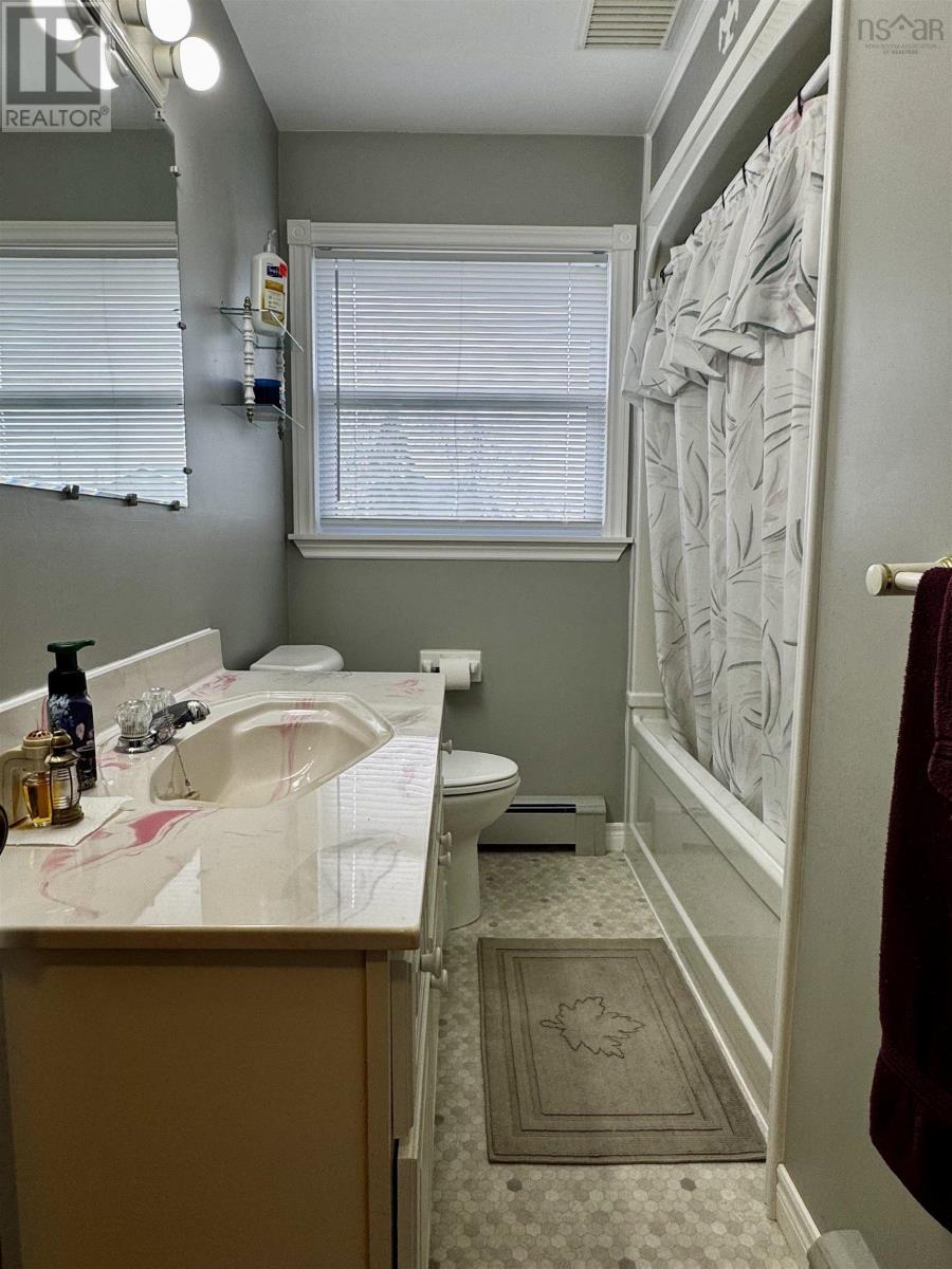 4 MacAulay Avenue - 17