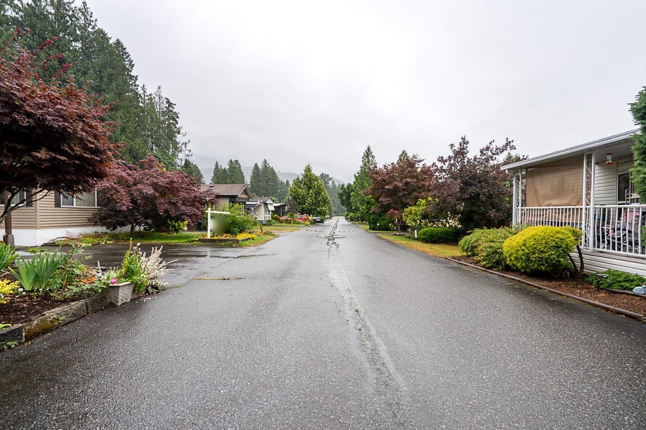 8 52324 YALE ROAD, Popkum, Rosedale