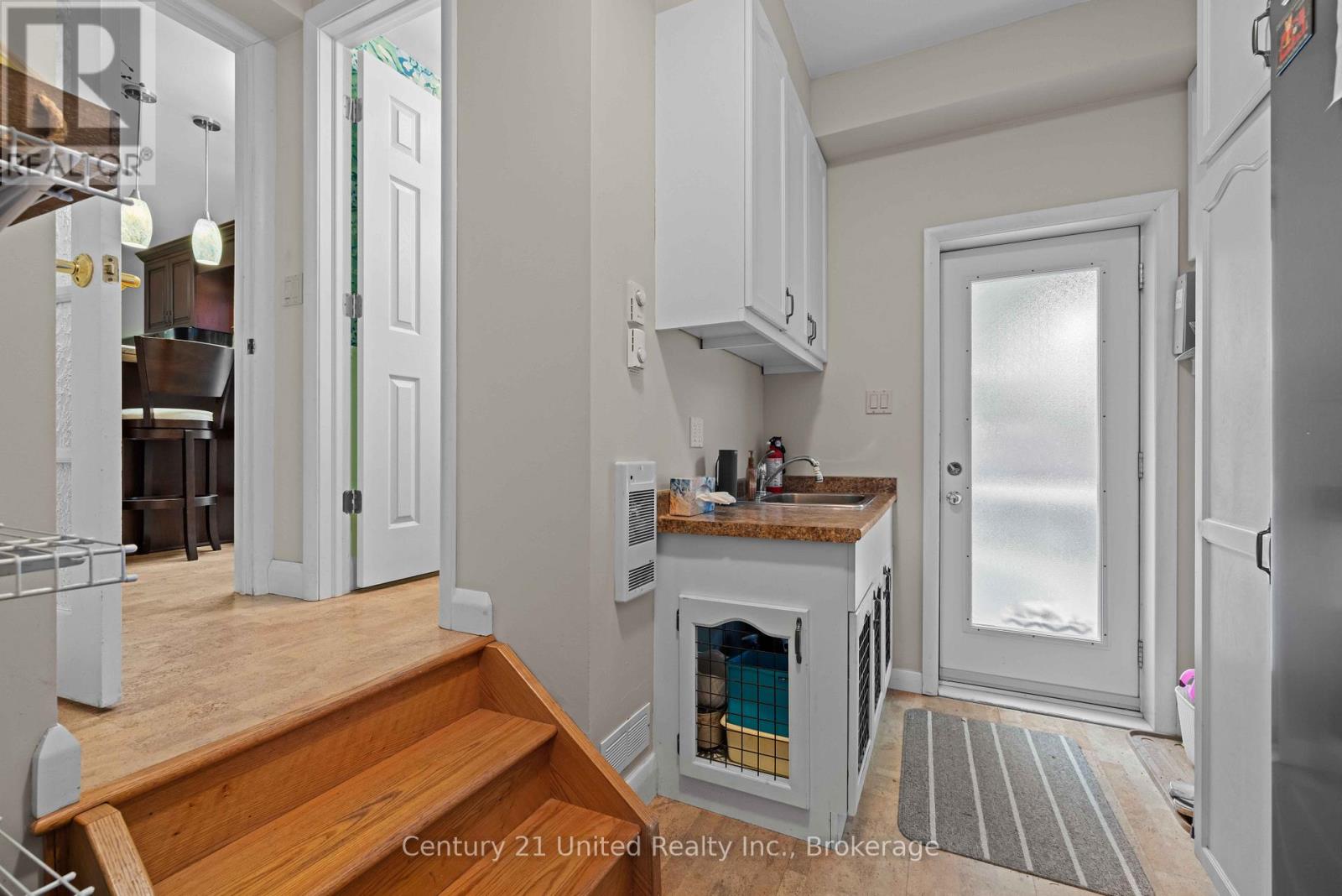 516 HUNTER STREET W - 12