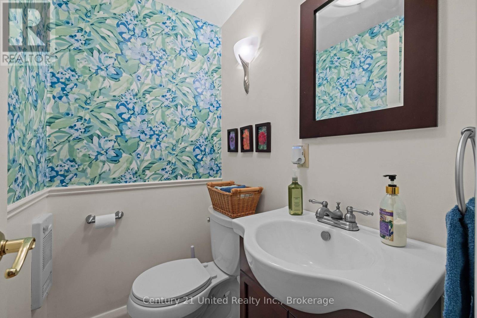 516 HUNTER STREET W - 13