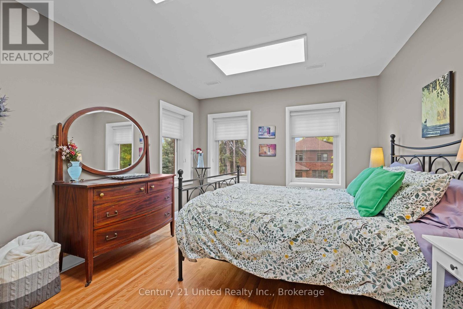 516 HUNTER STREET W - 15