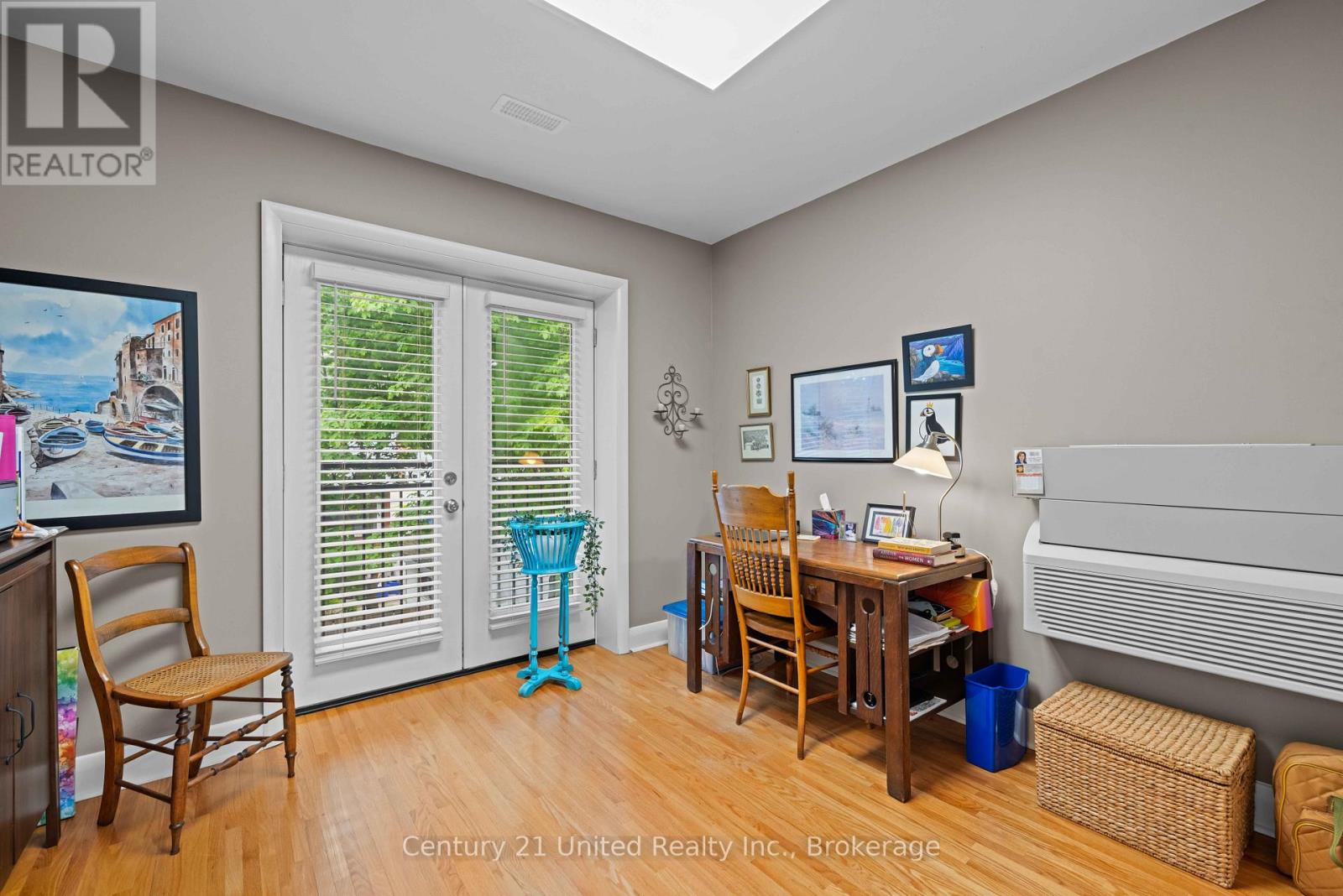 516 HUNTER STREET W - 17