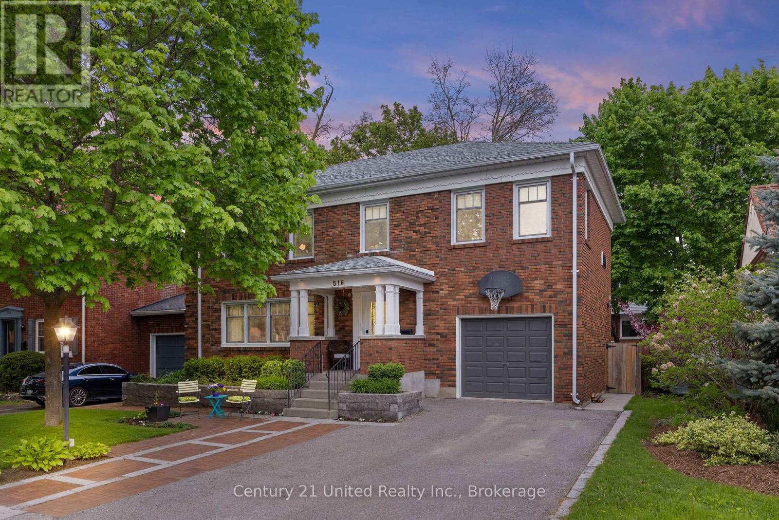 516 HUNTER STREET W - 39