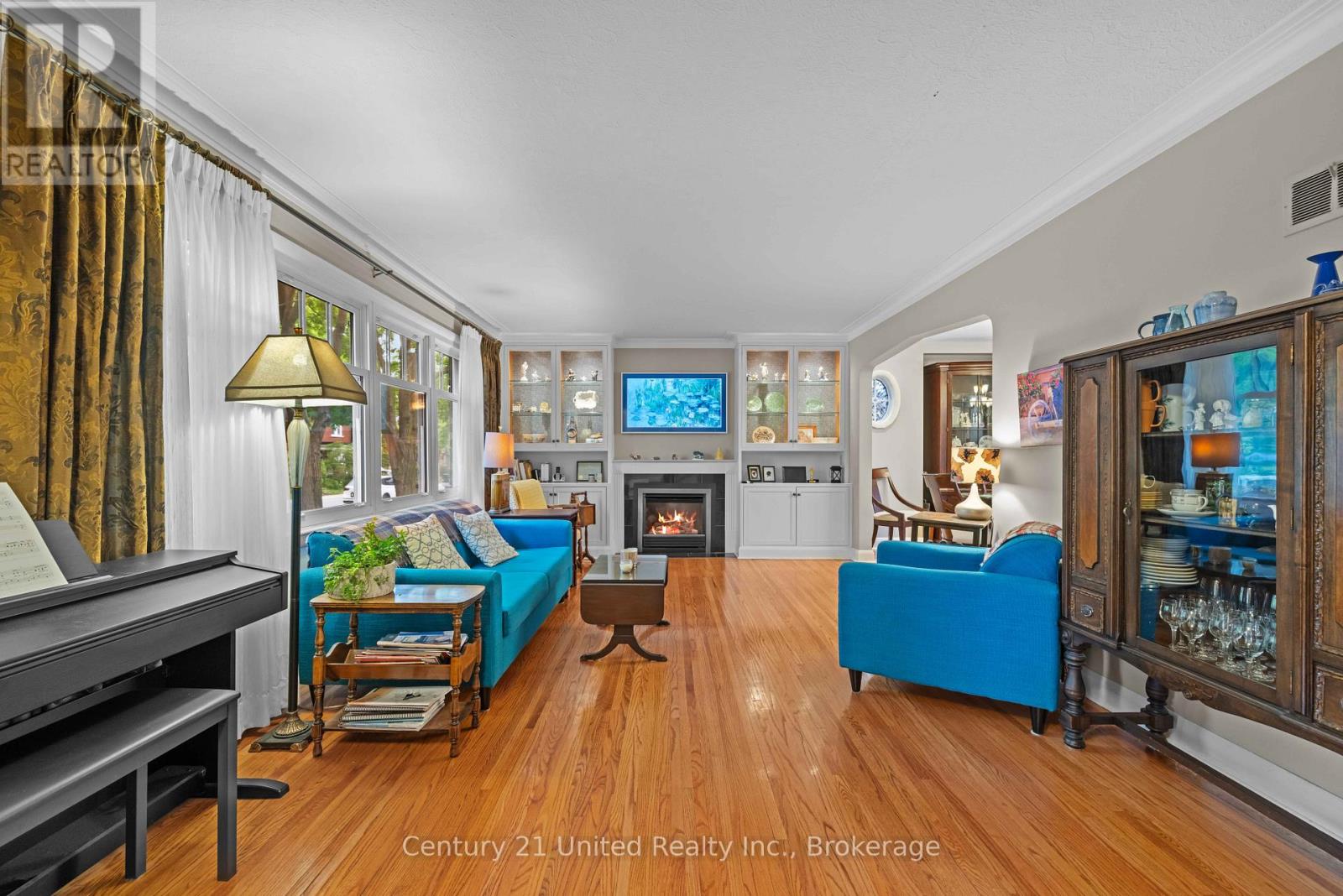 516 HUNTER STREET W - 4