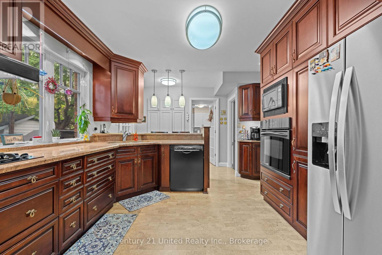 516 HUNTER STREET W - 9