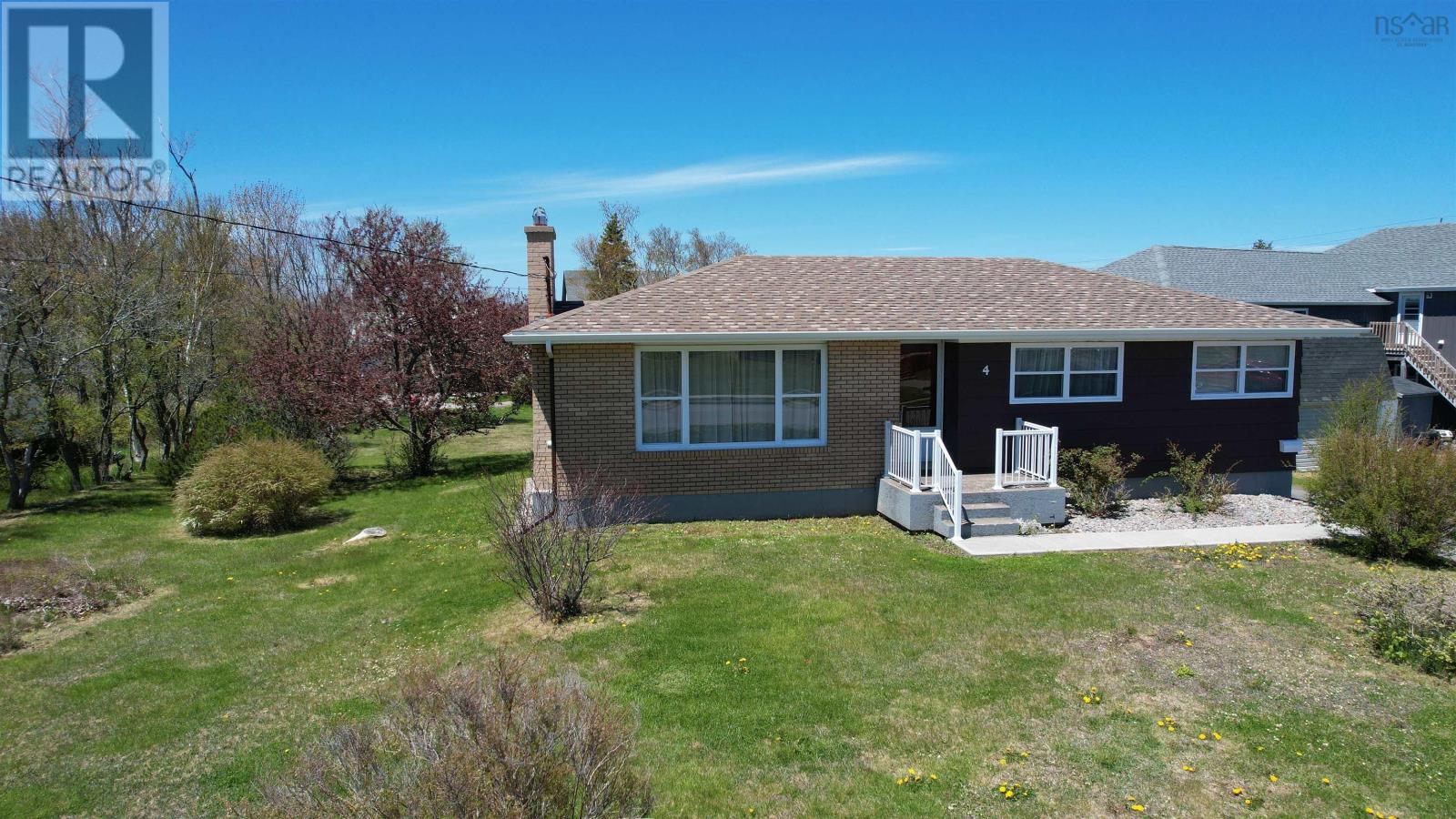 4 MacAulay Avenue - 39