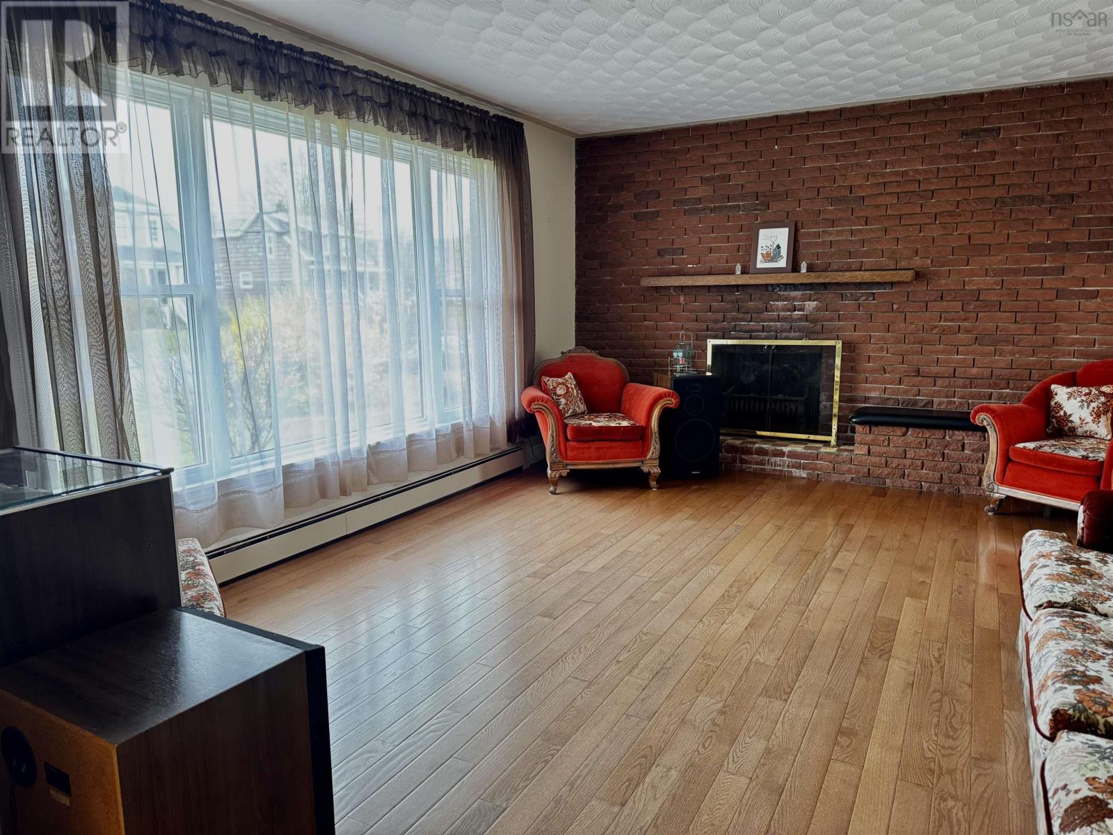 4 MacAulay Avenue - 5