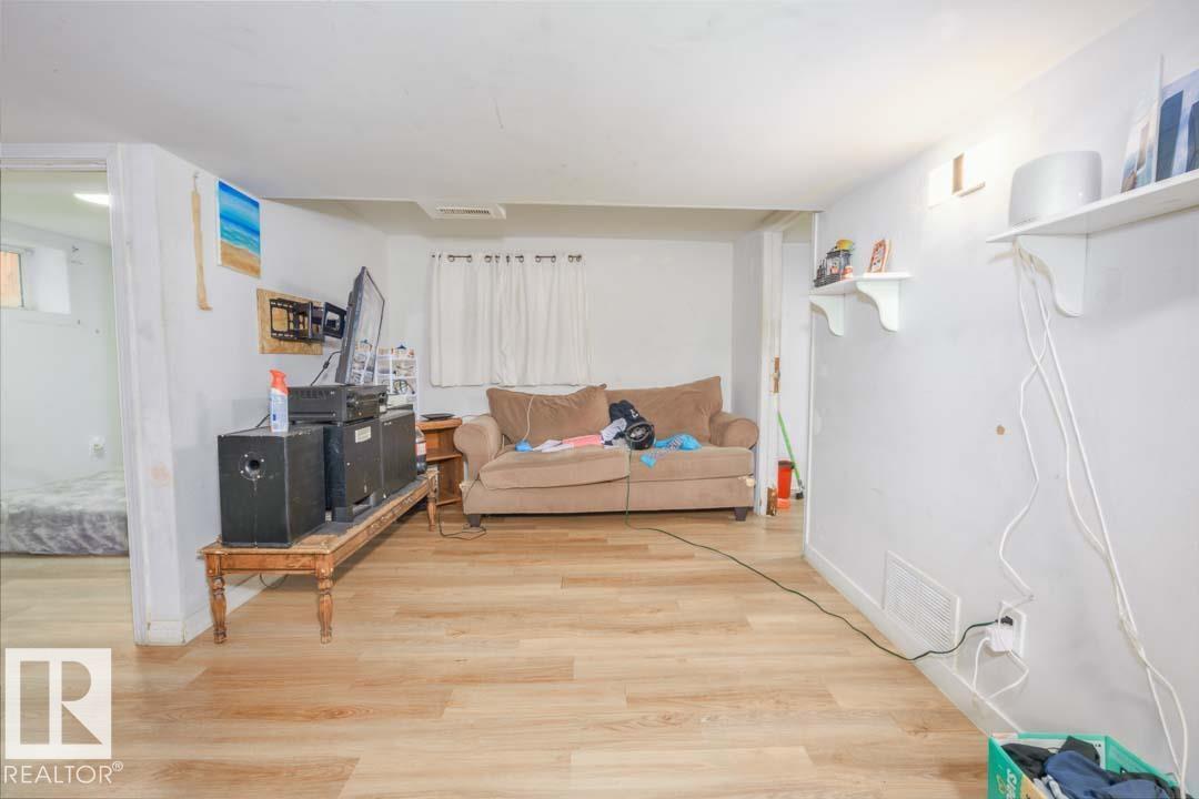 11308 94 ST NW - 37