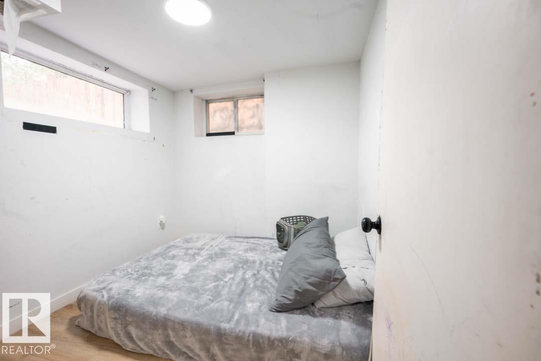 11308 94 ST NW - 45