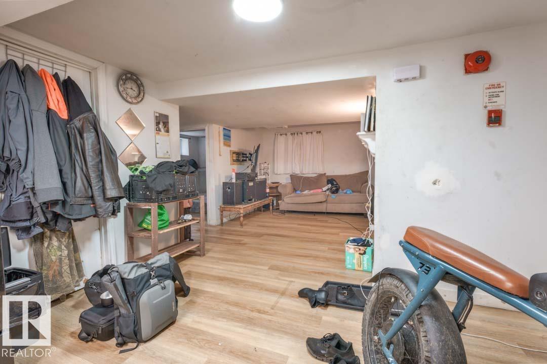 11308 94 ST NW - 36