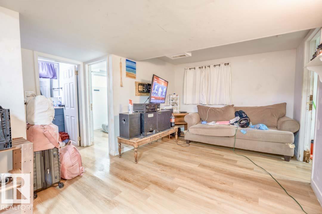 11308 94 ST NW - 38