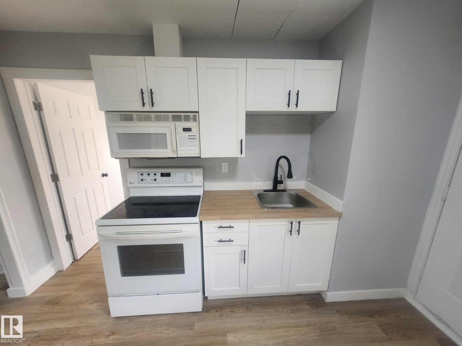 11308 94 ST NW - 7