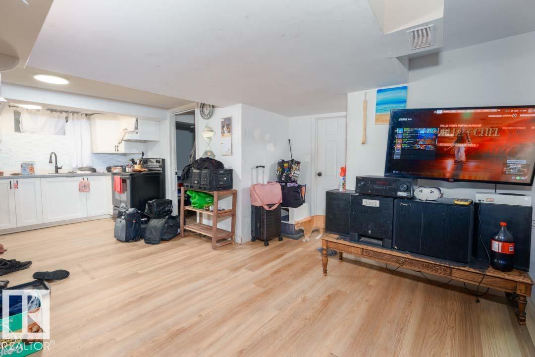 11308 94 ST NW - 35