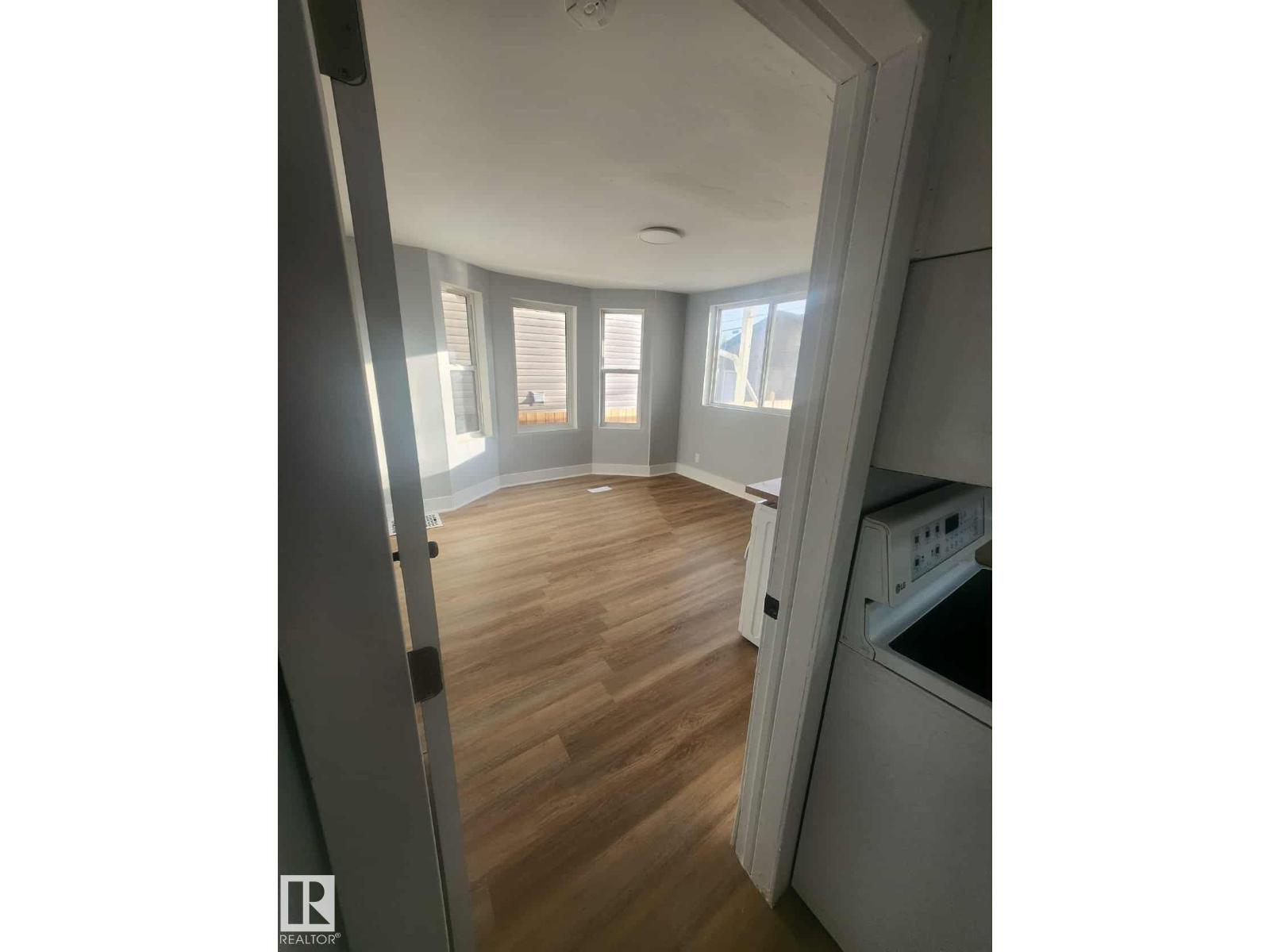 11308 94 ST NW - 15