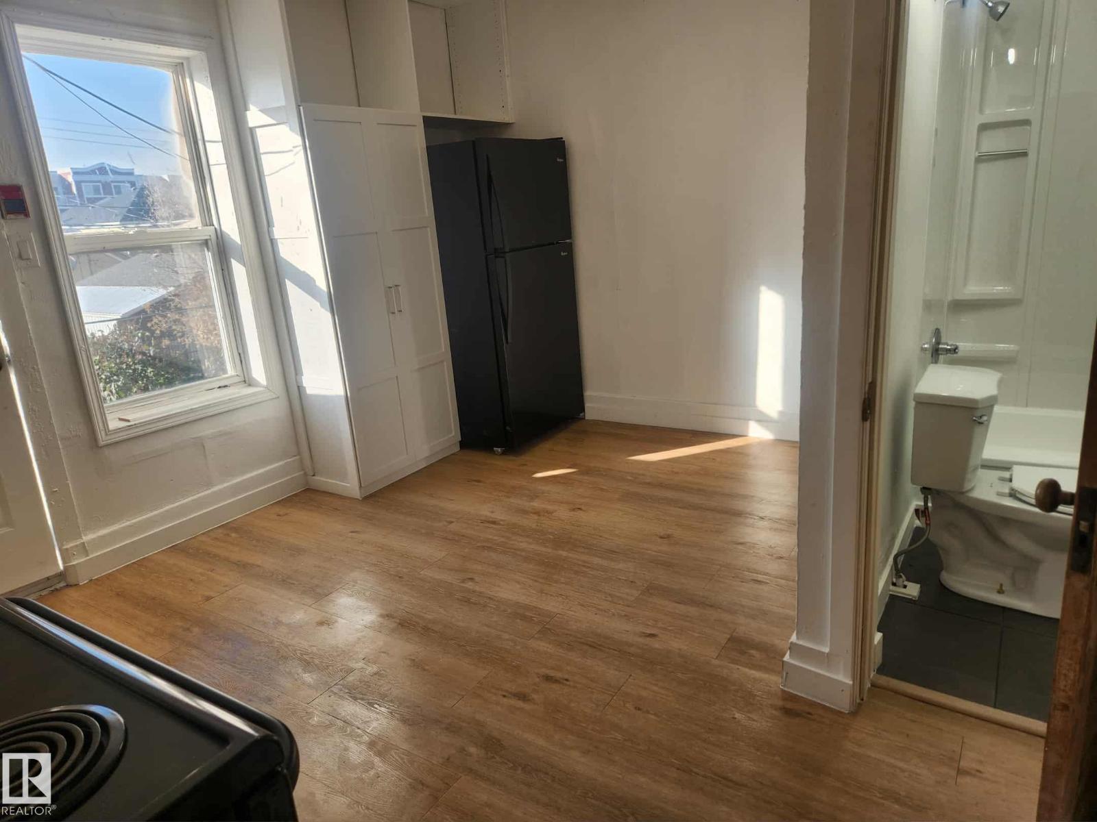 11308 94 ST NW - 52