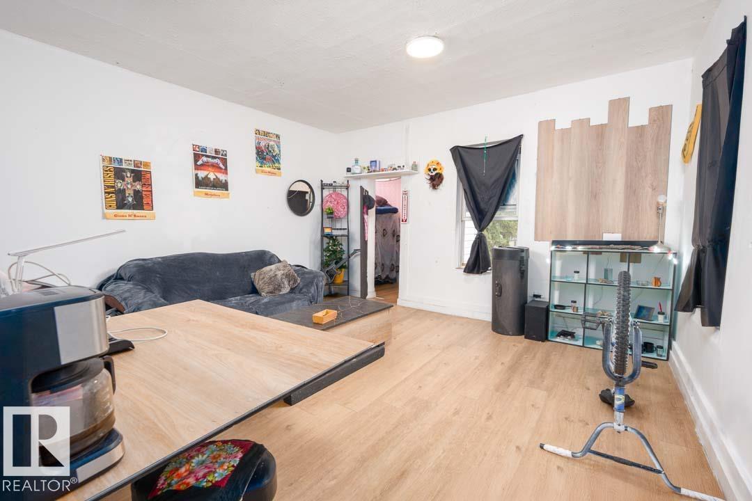 11308 94 ST NW - 62