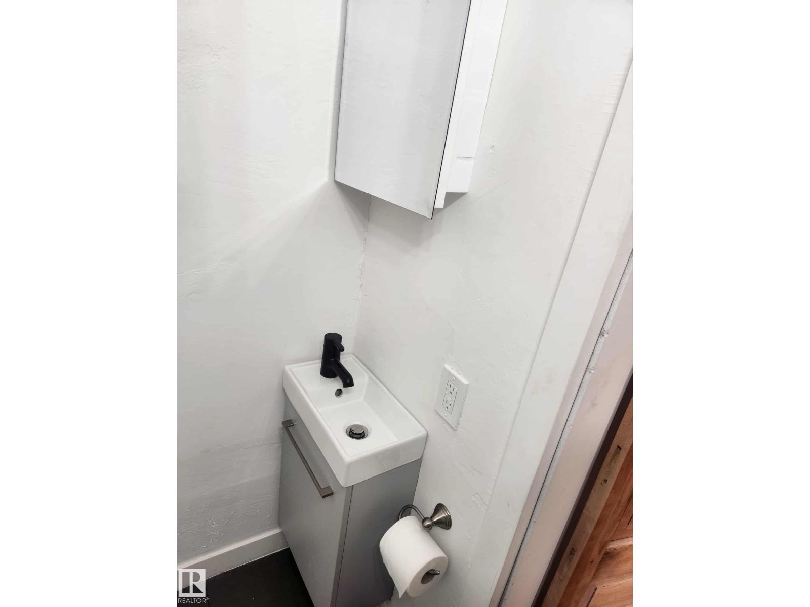 11308 94 ST NW - 56