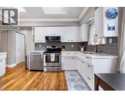 21678 Mountainview Crescent, Maple Ridge, BC V2X3V1 Photo 10