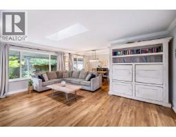 21678 Mountainview Crescent, Maple Ridge, BC V2X3V1 Photo 7