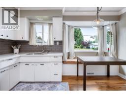 21678 Mountainview Crescent, Maple Ridge, BC V2X3V1 Photo 11