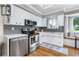 21678 Mountainview Crescent, Maple Ridge, BC V2X3V1 Photo 9