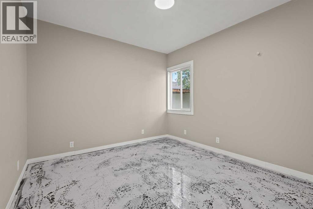 302 6 Avenue NE - 12